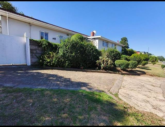 7 BEDROOM HOUSE FOR SALE IN MTHATHA CENTRAL